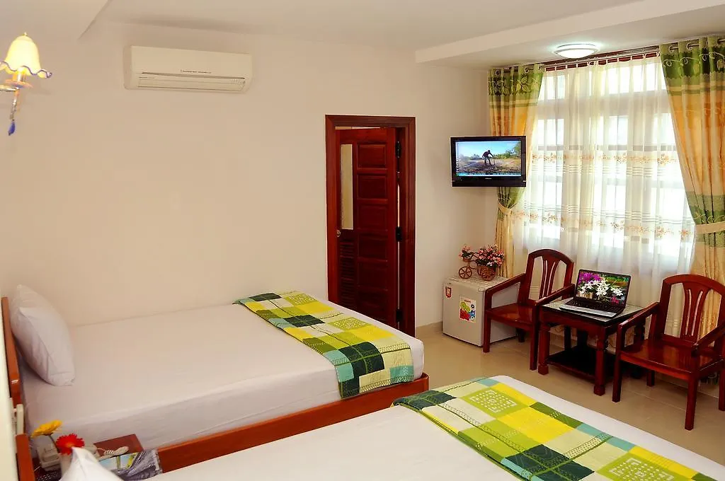 Nang Bien Hotel 芽庄 0*,