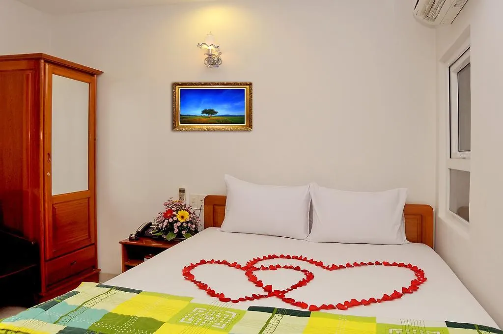 Nang Bien Hotel Nha Trang 0*,  Vietnam